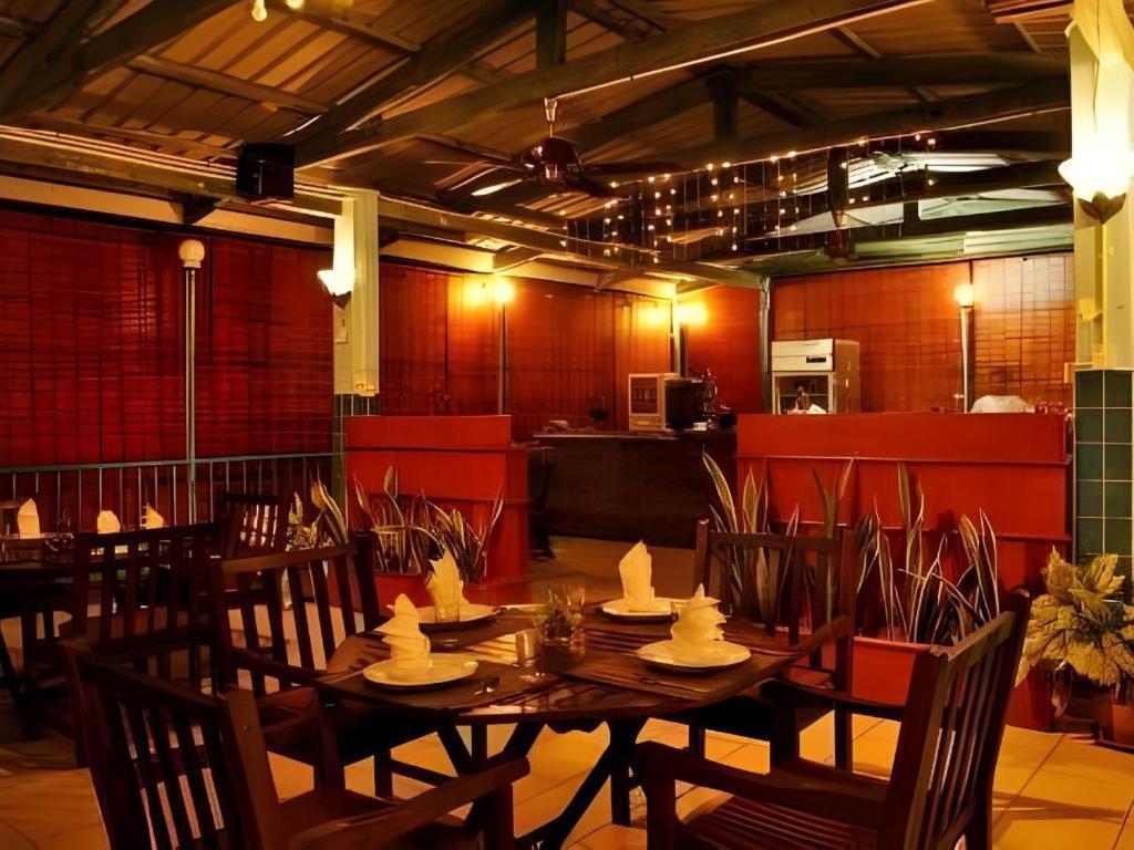 קוטה קינבלו Seapark Condotel Hotel מראה חיצוני תמונה