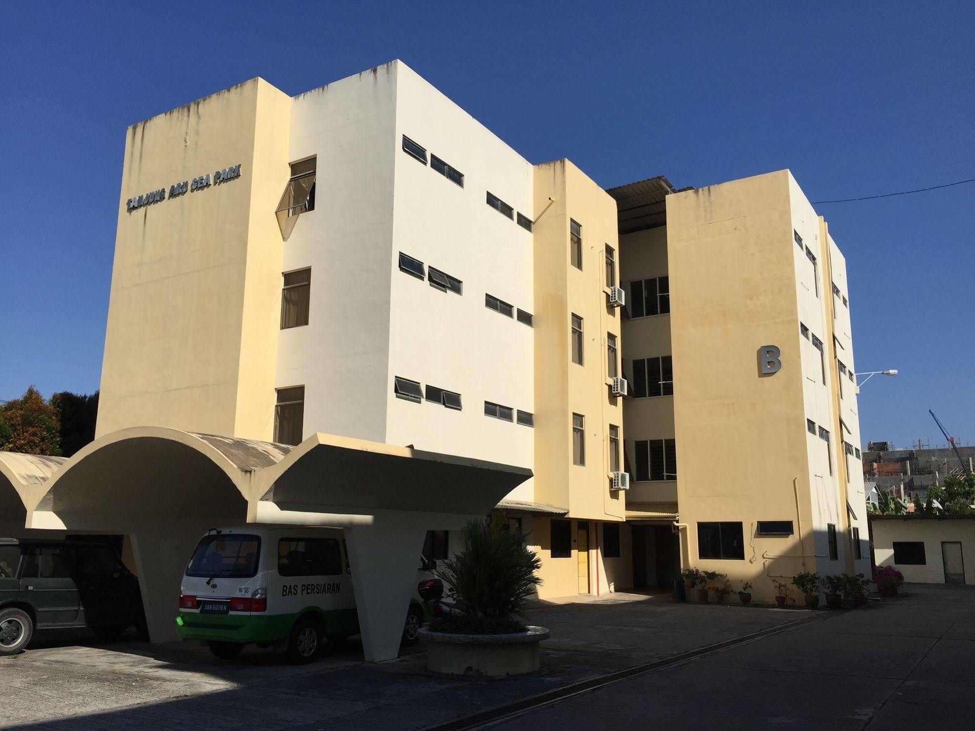 קוטה קינבלו Seapark Condotel Hotel מראה חיצוני תמונה